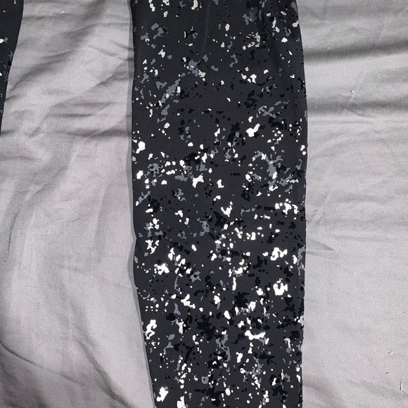 Lululemon leggings - Picture 3 of 4